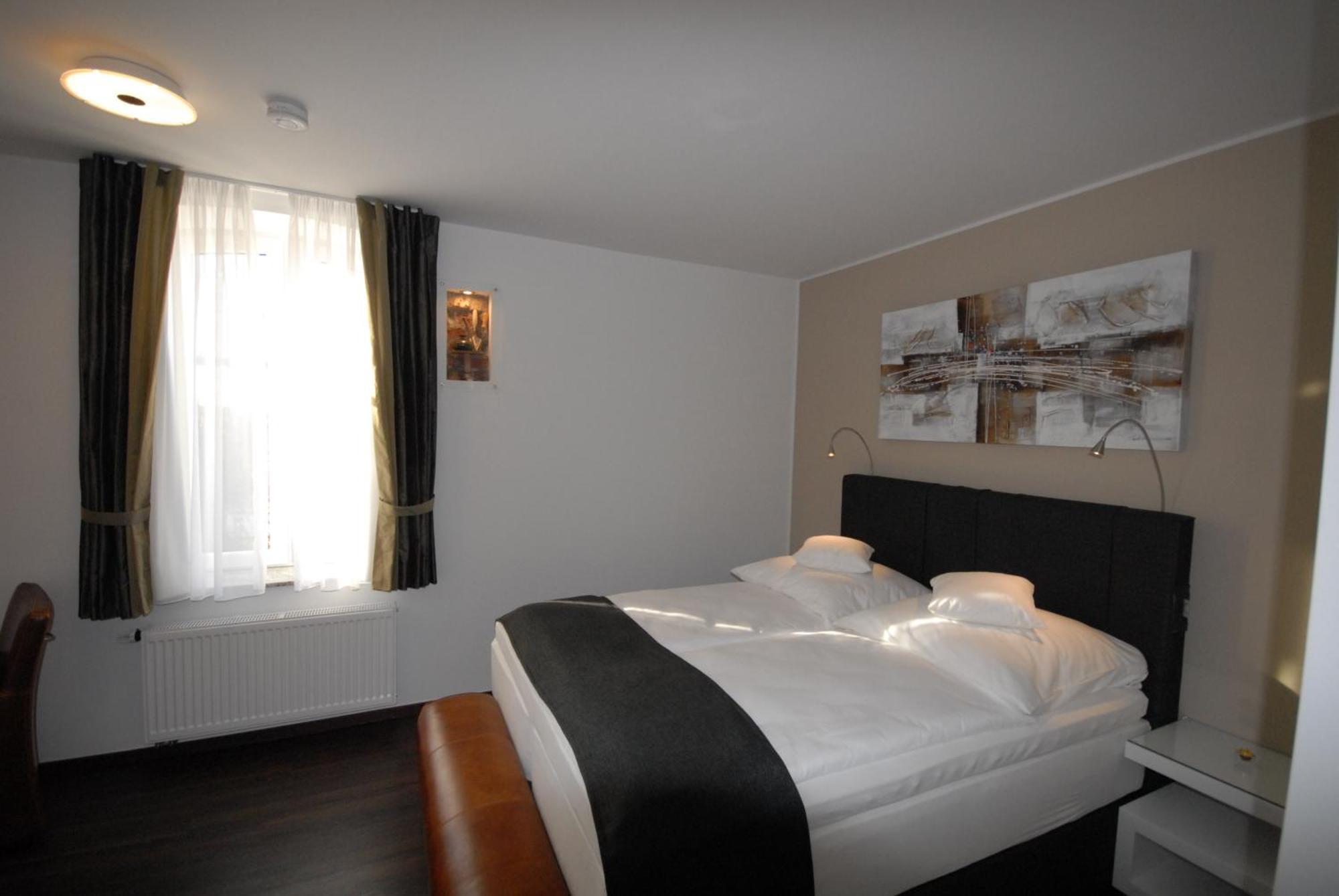 Landhotel Alte Toepferei Duisburg Exteriör bild