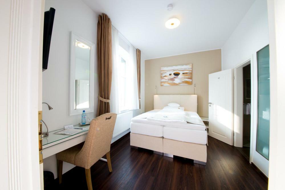Landhotel Alte Toepferei Duisburg Exteriör bild